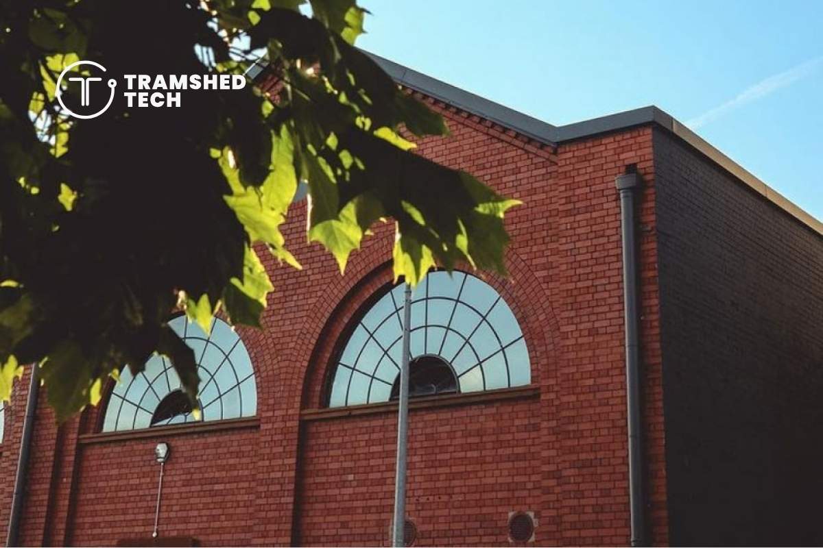 The Rise of Coworking Spaces in the UK: Helping Businesses Launch, Scale & Connect